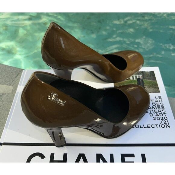 GUCCI Brown Patent Leather Round Toe Pumps Size IT37 - Picture 5 of 11